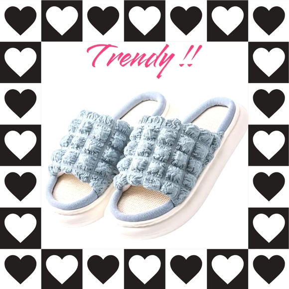 NWT BEAUTIFUL! Pair of Women's Ruched Vamp Platform Slides! Thick Soft Bottom!! - Picture 7 of 13